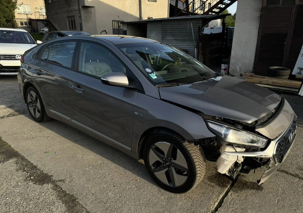 Hyundai IONIQ cena 30000 przebieg: 120247, rok produkcji 2021 z Tyszowce małe 781